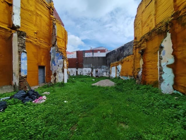 Building Plot for sale in La Línea de la Concepción - € 265,000 (Ref: 9561785)