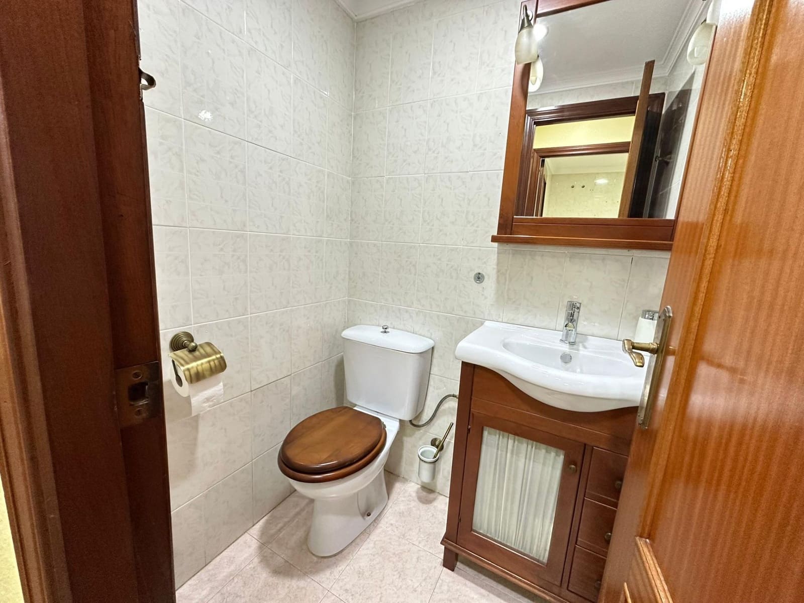 4 soveværelse Rækkehus til salg i La Linea de la Concepcion - € 280.000 (Ref: 9568637)