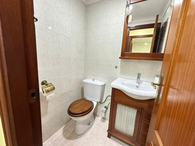 4 soveværelse Rækkehus til salg i La Línea de la Concepción - € 280.000 (Ref: 9568637)