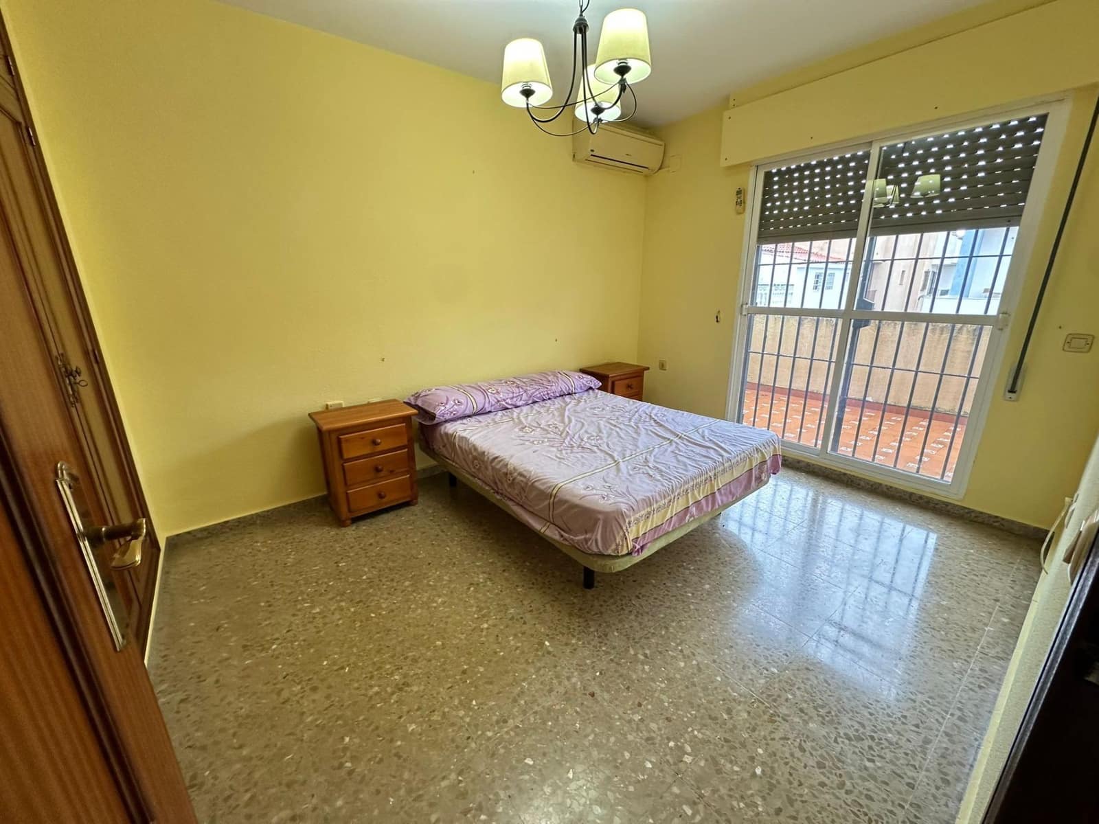 4 soveværelse Rækkehus til salg i La Linea de la Concepcion - € 280.000 (Ref: 9568637)