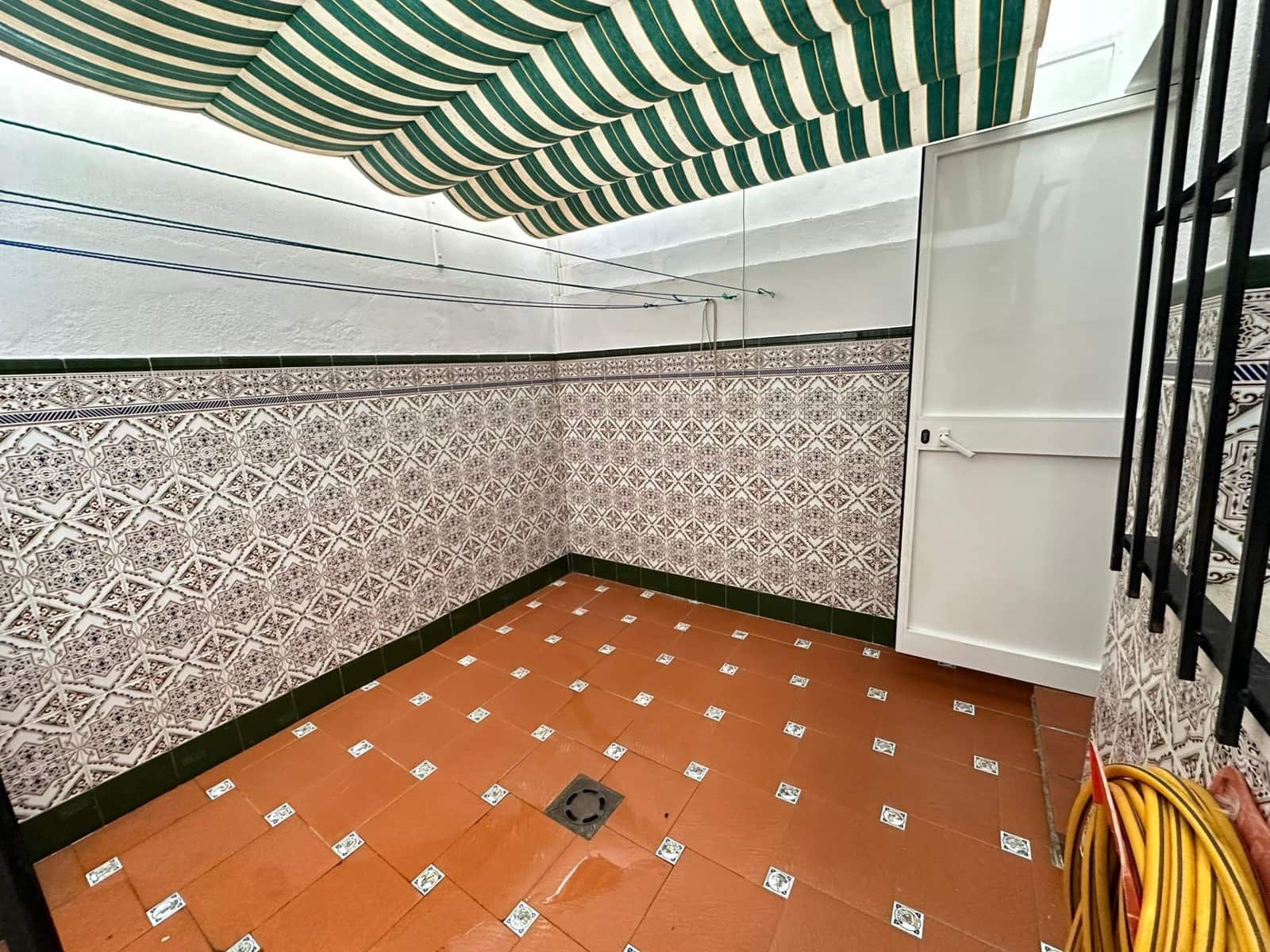 4 soveværelse Rækkehus til salg i La Linea de la Concepcion - € 280.000 (Ref: 9568637)