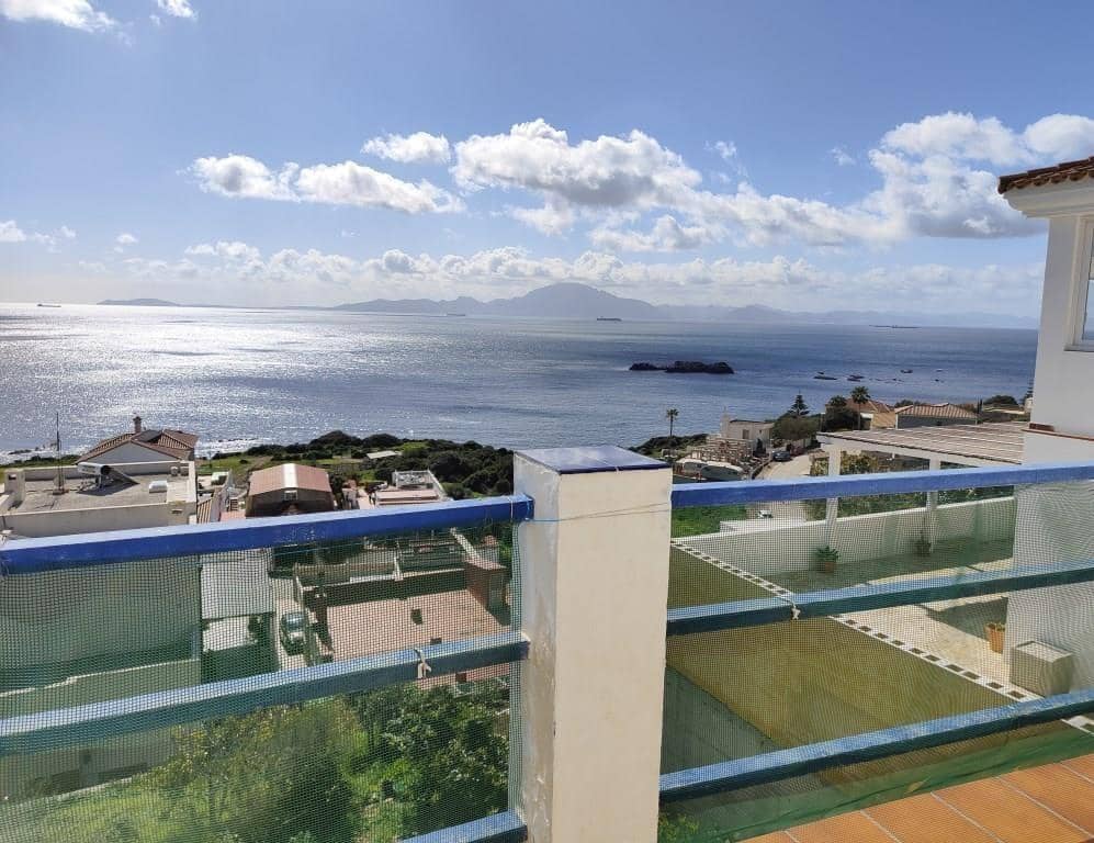 3 bedroom Villa for sale in Algeciras - € 330,000 (Ref: 9582940)