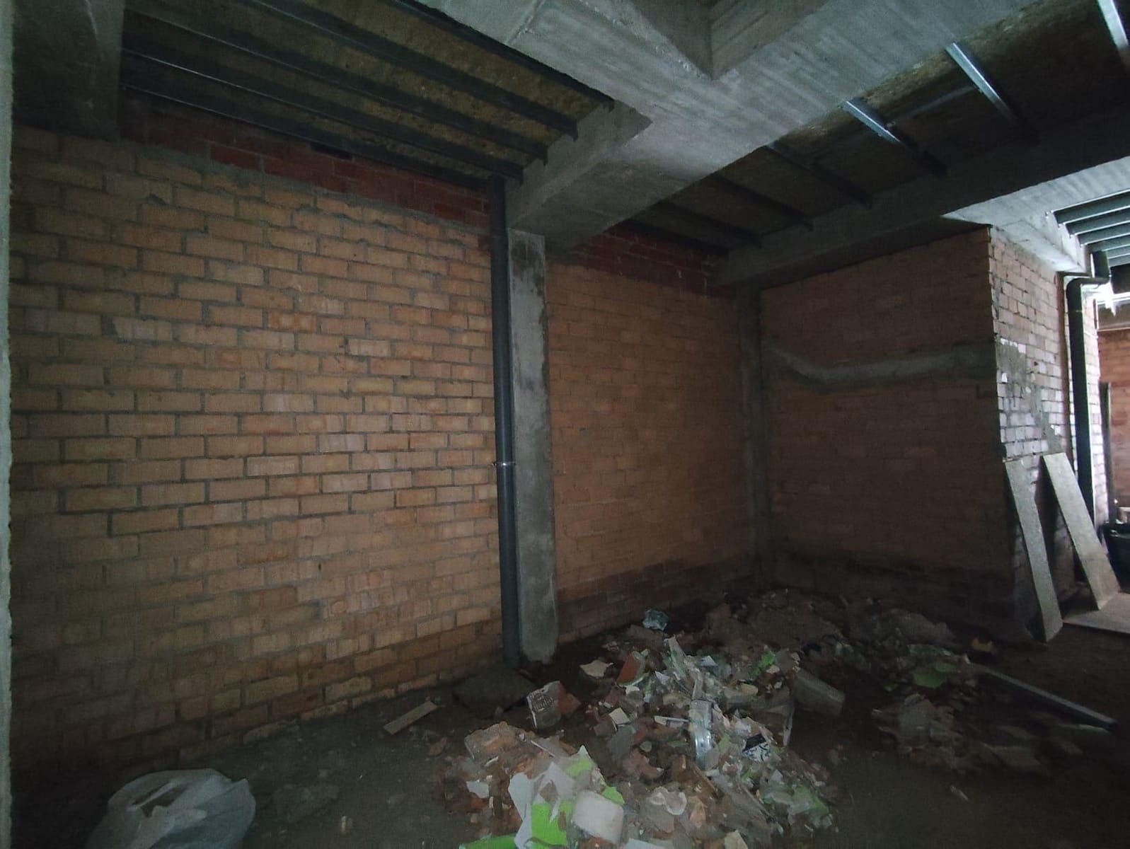 Kommersiell till salu i La Linea de la Concepcion - 115 000 € (Ref: 9591262)