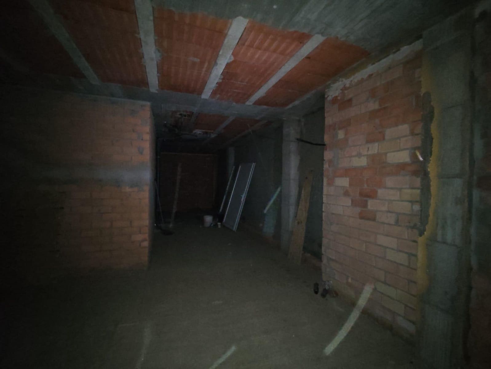 Kommersiell till salu i La Linea de la Concepcion - 115 000 € (Ref: 9591262)