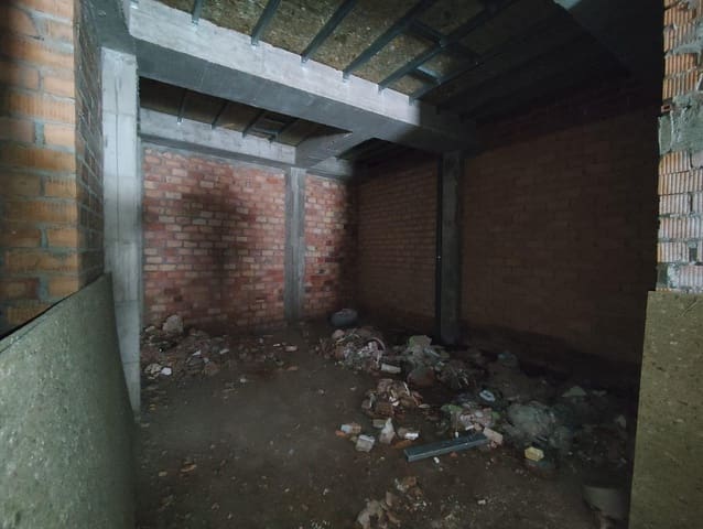 Kommersiell till salu i La Línea de la Concepción - 115 000 € (Ref: 9591262)