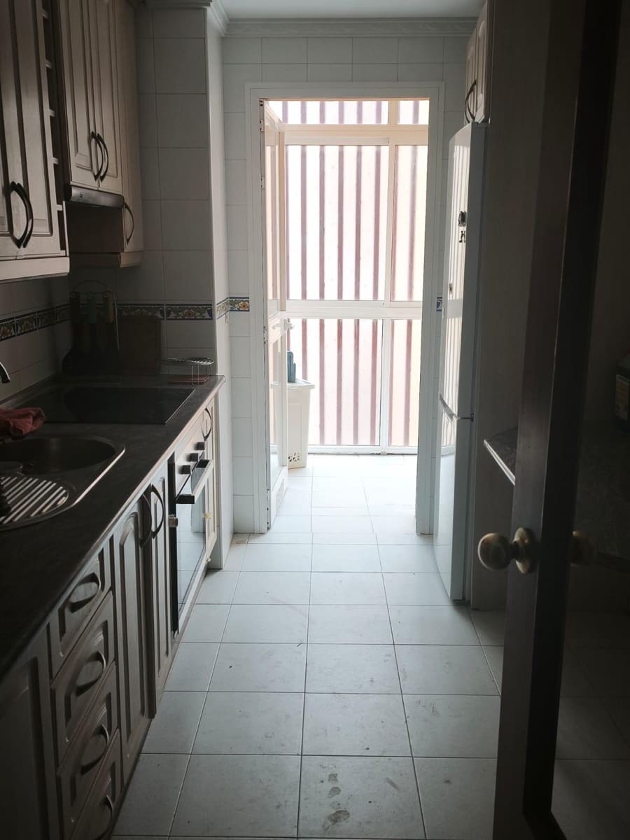 4 soveværelse Lejlighed til salg i Algeciras - € 185.000 (Ref: 9599529)