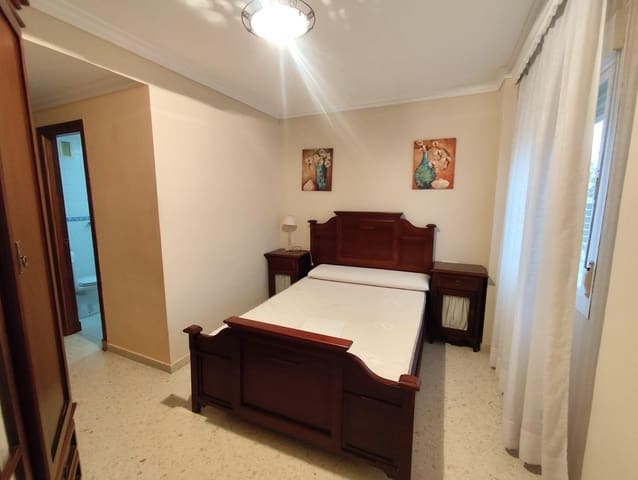 4 bedroom Flat for sale in Algeciras - € 185,000 (Ref: 9599529)