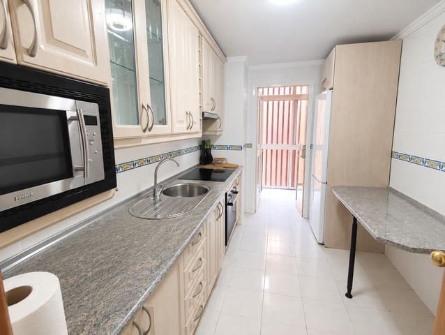 Piso de 4 habitaciones en Algeciras en venta con garaje - 178.000 € (Ref: 9599529)