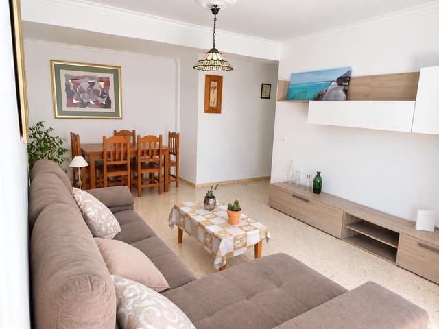 Piso de 4 habitaciones en Algeciras en venta con garaje - 178.000 € (Ref: 9599529)