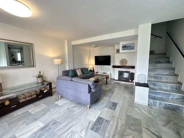 3 chambre Villa/Maison Semi-Mitoyenne à vendre à Guadacorte, Los Barrios - 350 000 € (Ref: 9599535)