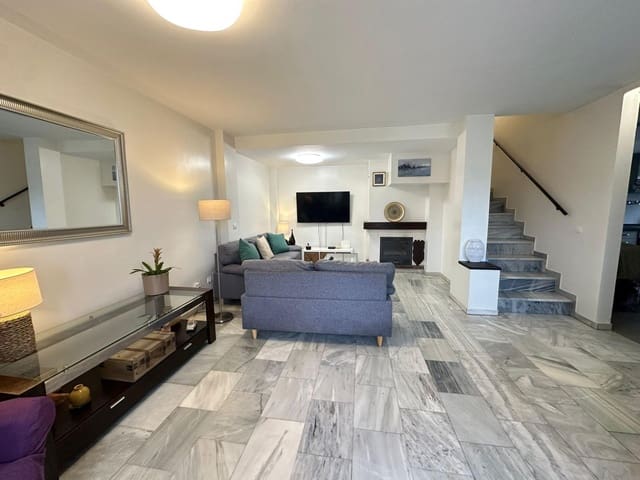 3 chambre Villa/Maison Semi-Mitoyenne à vendre à Guadacorte, Los Barrios - 350 000 € (Ref: 9599535)