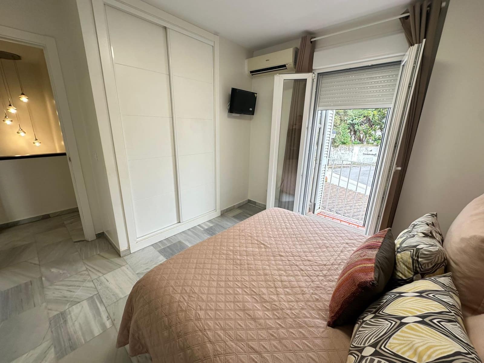 Pareado de 3 habitaciones en Guadacorte en venta - 350.000 € (Ref: 9599535)