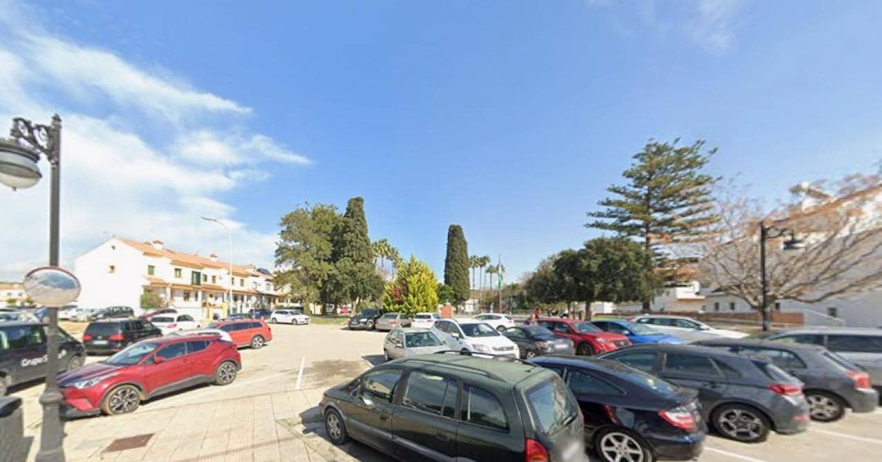 Adosado de 4 habitaciones en Los Barrios en venta - 162.500 € (Ref: 9608058)