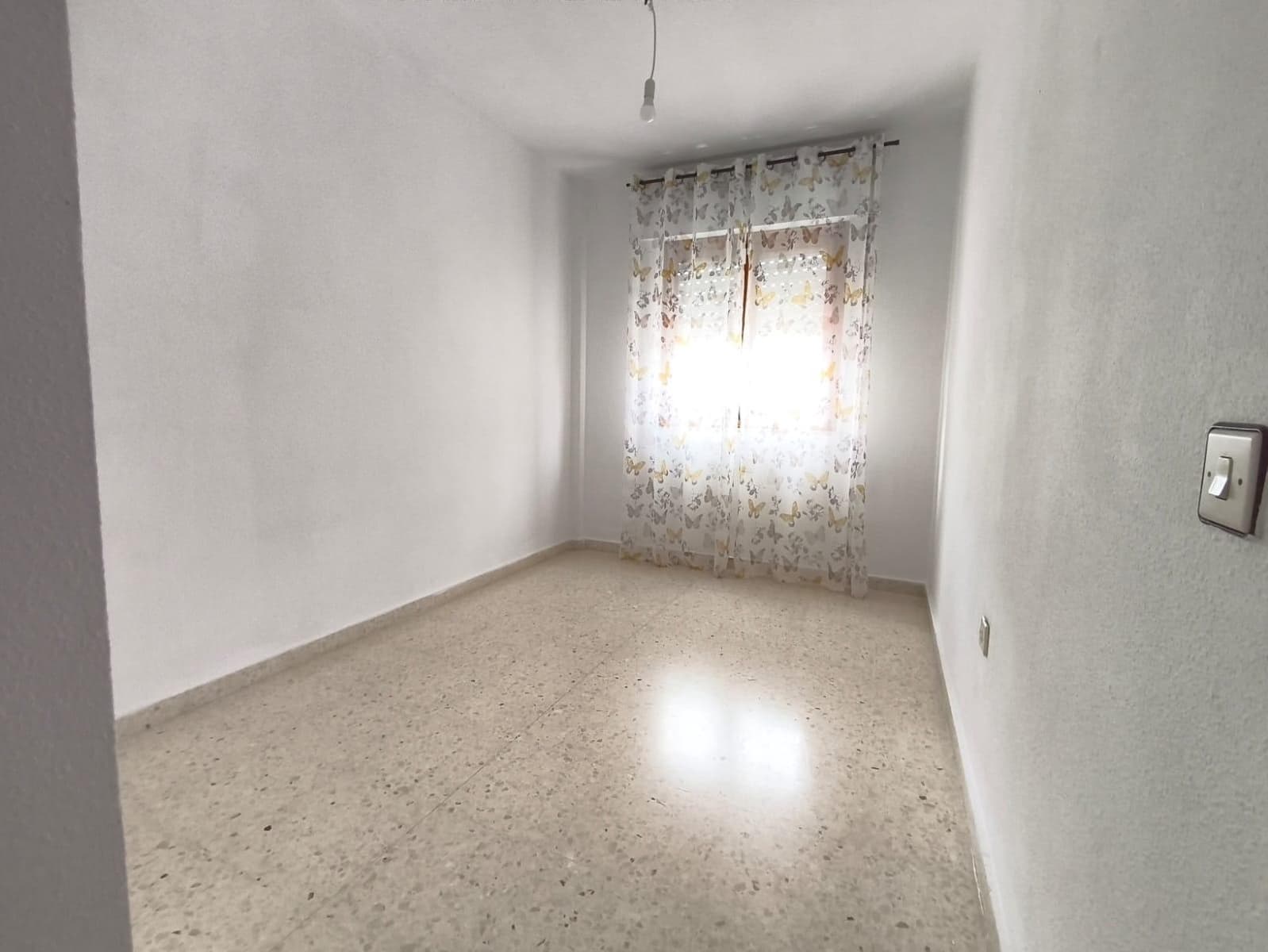Adosado de 4 habitaciones en Los Barrios en venta - 162.500 € (Ref: 9608058)