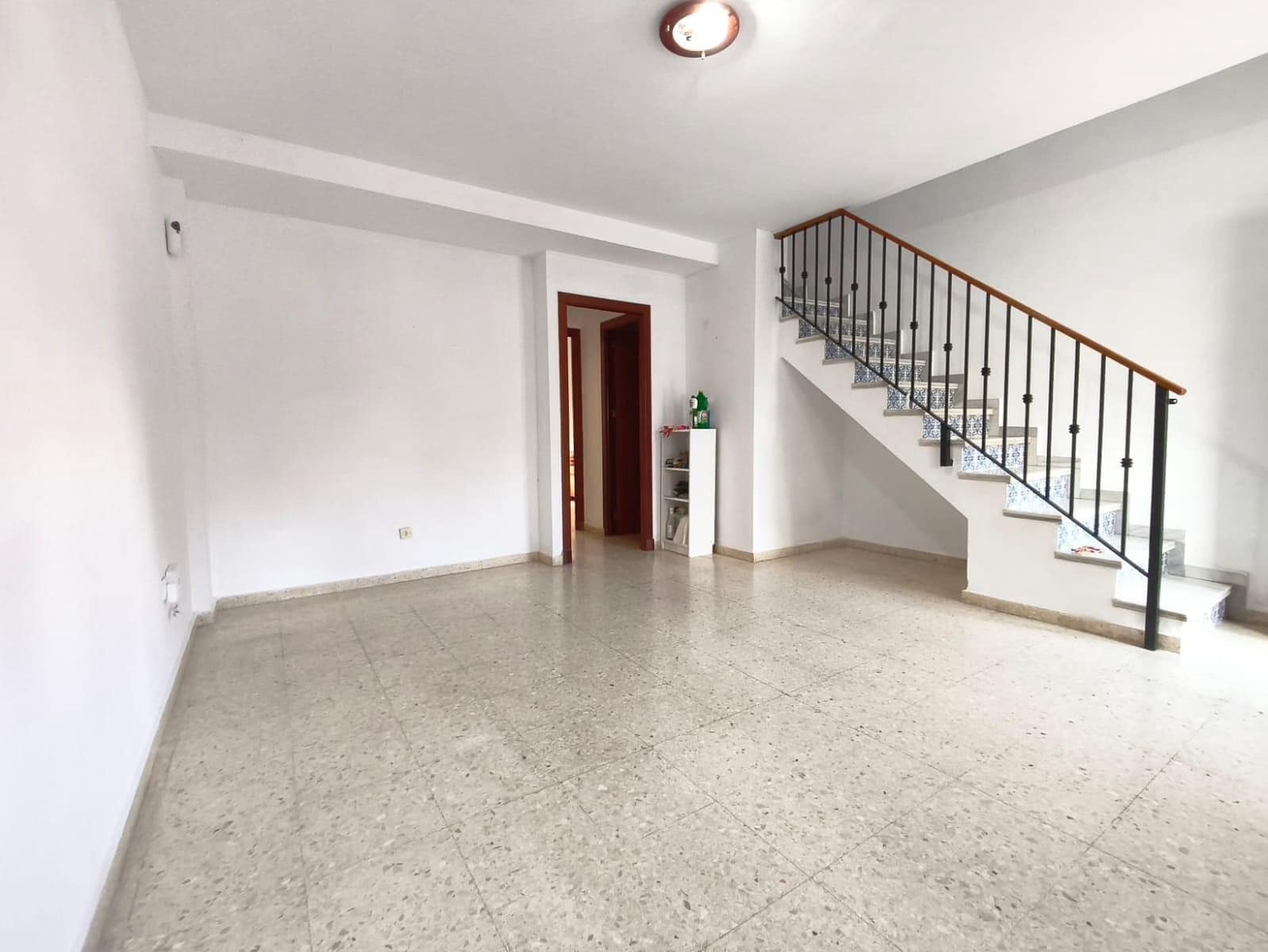 Adosado de 4 habitaciones en Los Barrios en venta - 162.500 € (Ref: 9608058)