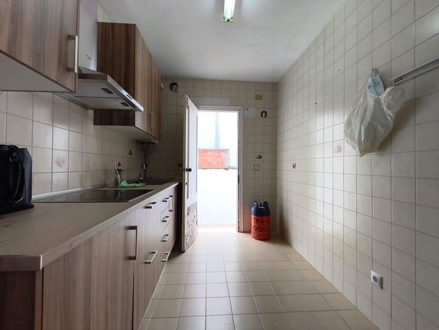 4 quarto Moradia em Banda para venda em Los Barrios - 162 500 € (Ref: 9608058)