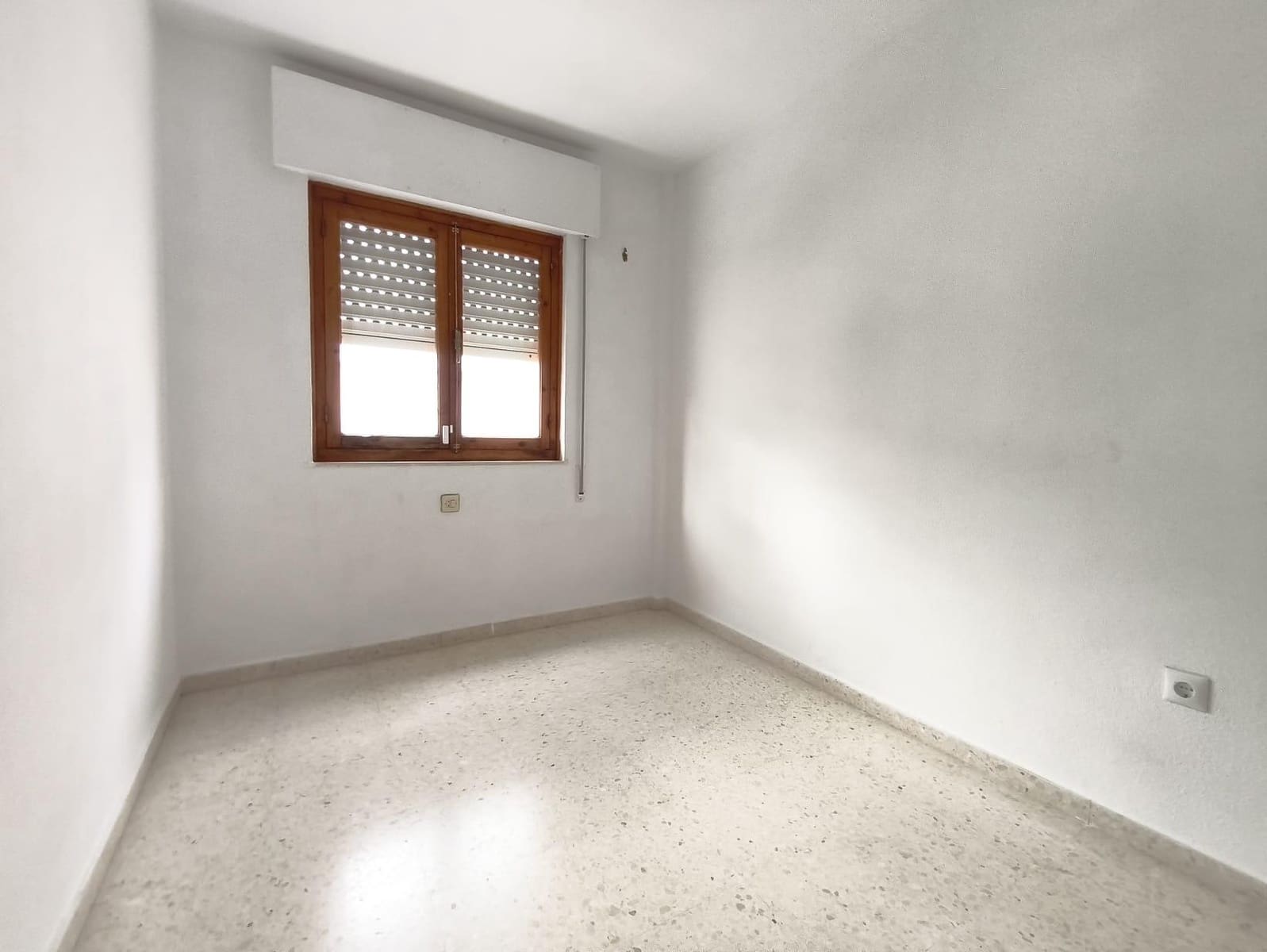 Adosado de 4 habitaciones en Los Barrios en venta - 162.500 € (Ref: 9608058)