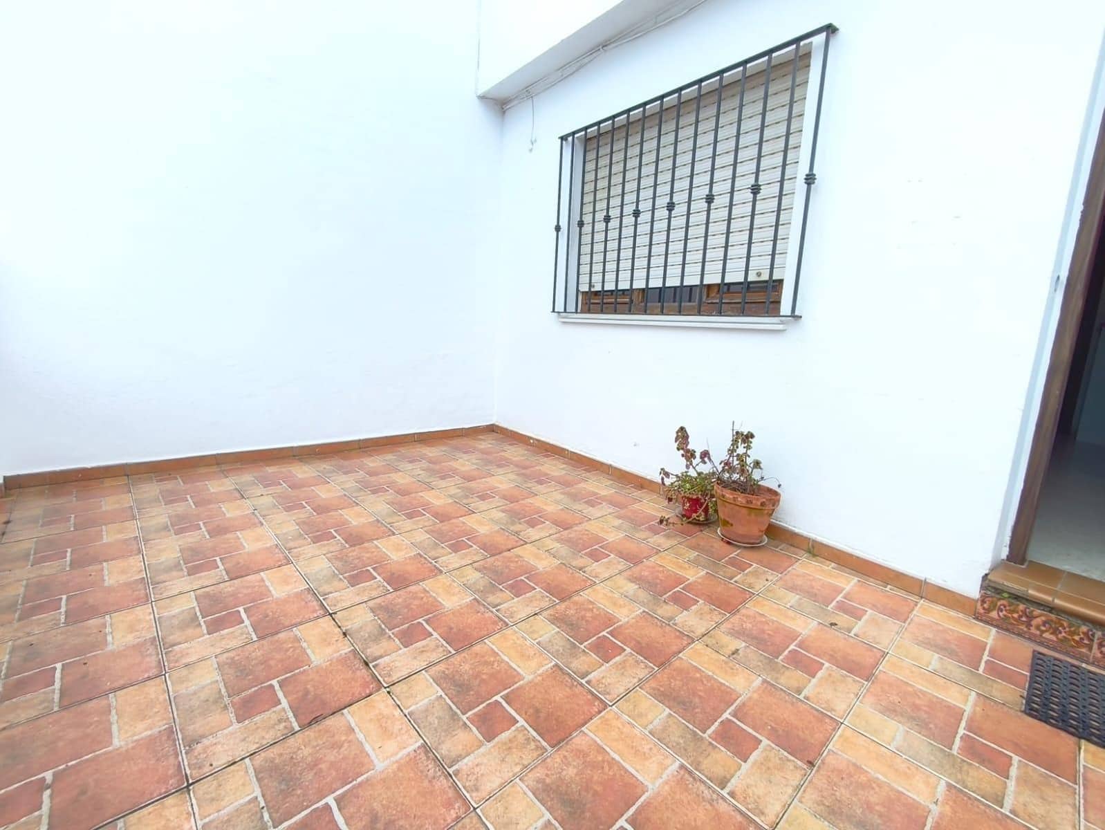Adosado de 4 habitaciones en Los Barrios en venta - 162.500 € (Ref: 9608058)