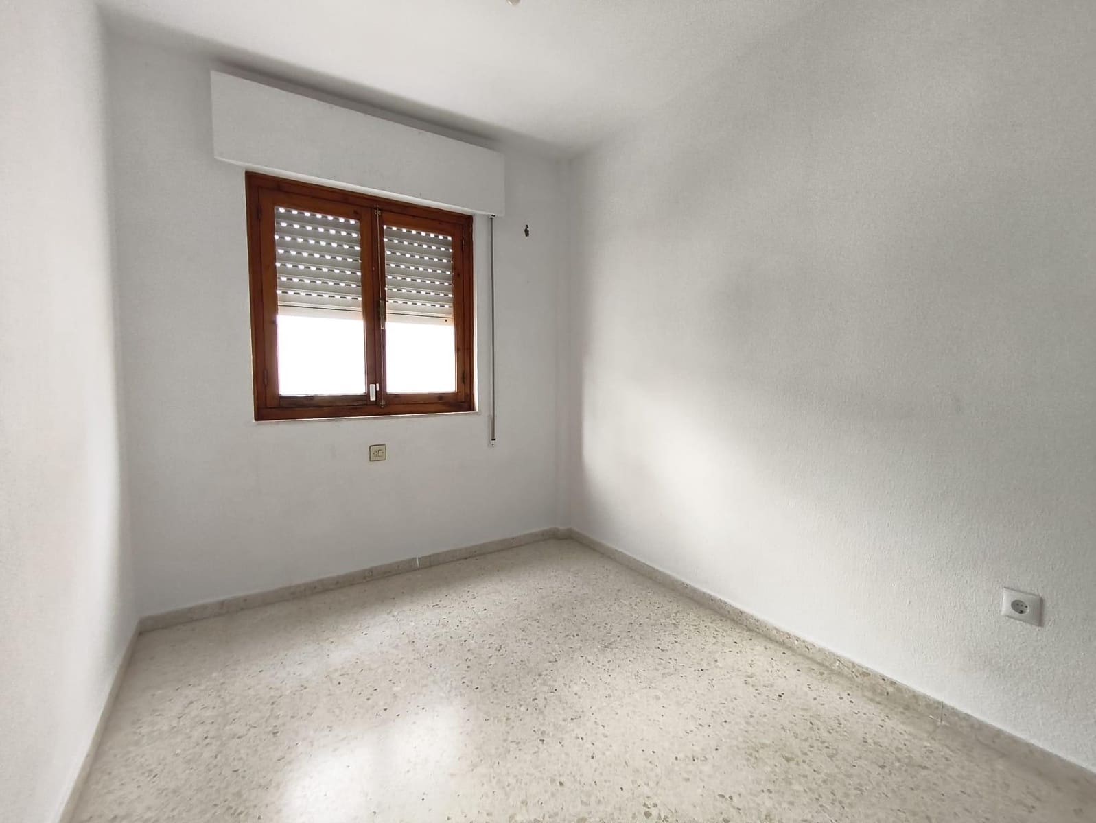 Adosado de 4 habitaciones en Los Barrios en venta - 162.500 € (Ref: 9608058)