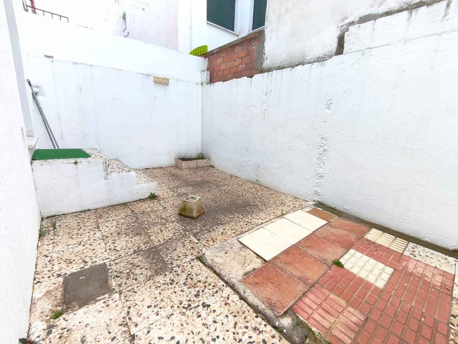Adosado de 4 habitaciones en Los Barrios en venta - 162.500 € (Ref: 9608058)