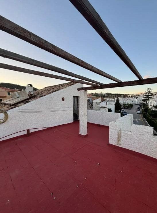 3 bedroom Villa for sale in San Luis de Sabinillas with pool - € 365,000 (Ref: 9608059)