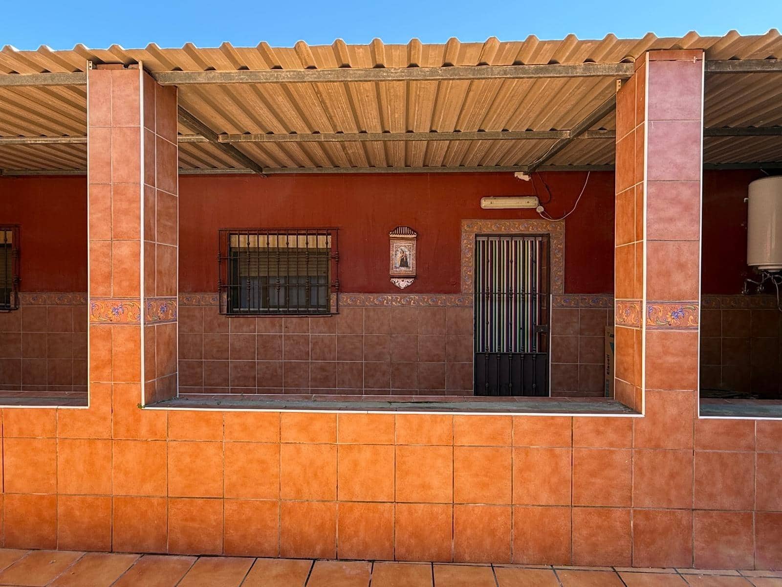 4 quarto Quinta/Casa Rural para venda em La Linea de la Concepcion com garagem - 297 000 € (Ref: 9625557)