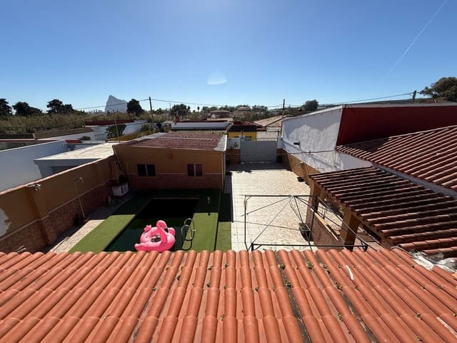 4 quarto Quinta/Casa Rural para venda em La Línea de la Concepción com garagem - 297 000 € (Ref: 9625557)