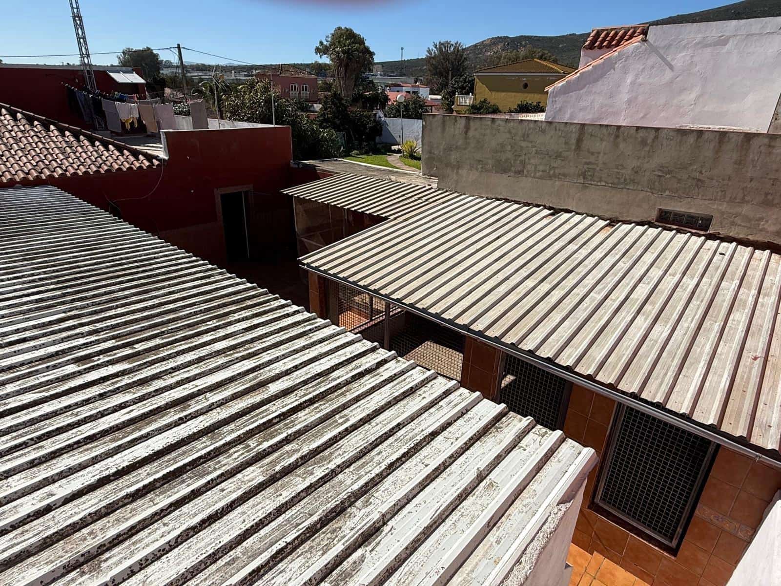 4 quarto Quinta/Casa Rural para venda em La Linea de la Concepcion com garagem - 297 000 € (Ref: 9625557)