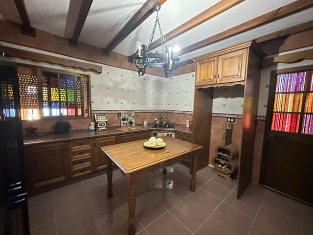 4 bedroom Finca/Country House for sale in La Línea de la Concepción with garage - € 297,000 (Ref: 9625557)