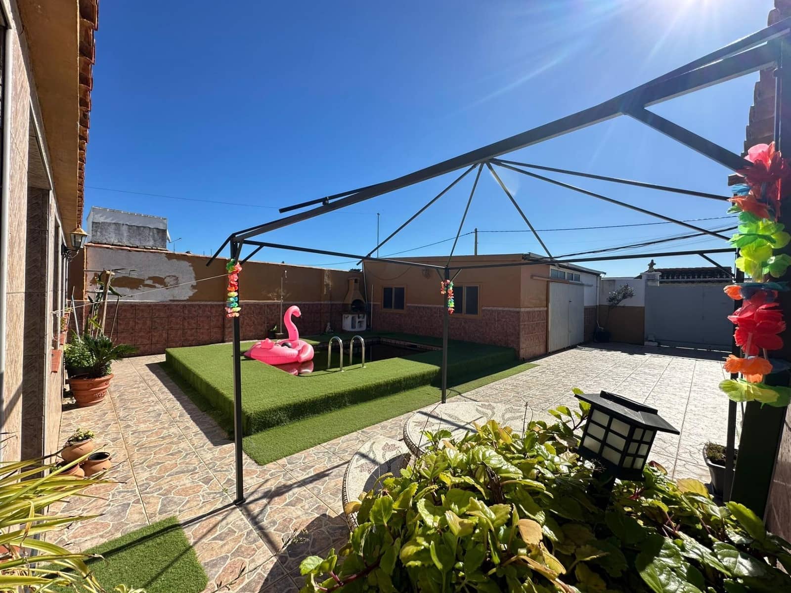 4 bedroom Finca/Country House for sale in La Linea de la Concepcion with garage - € 297,000 (Ref: 9625557)