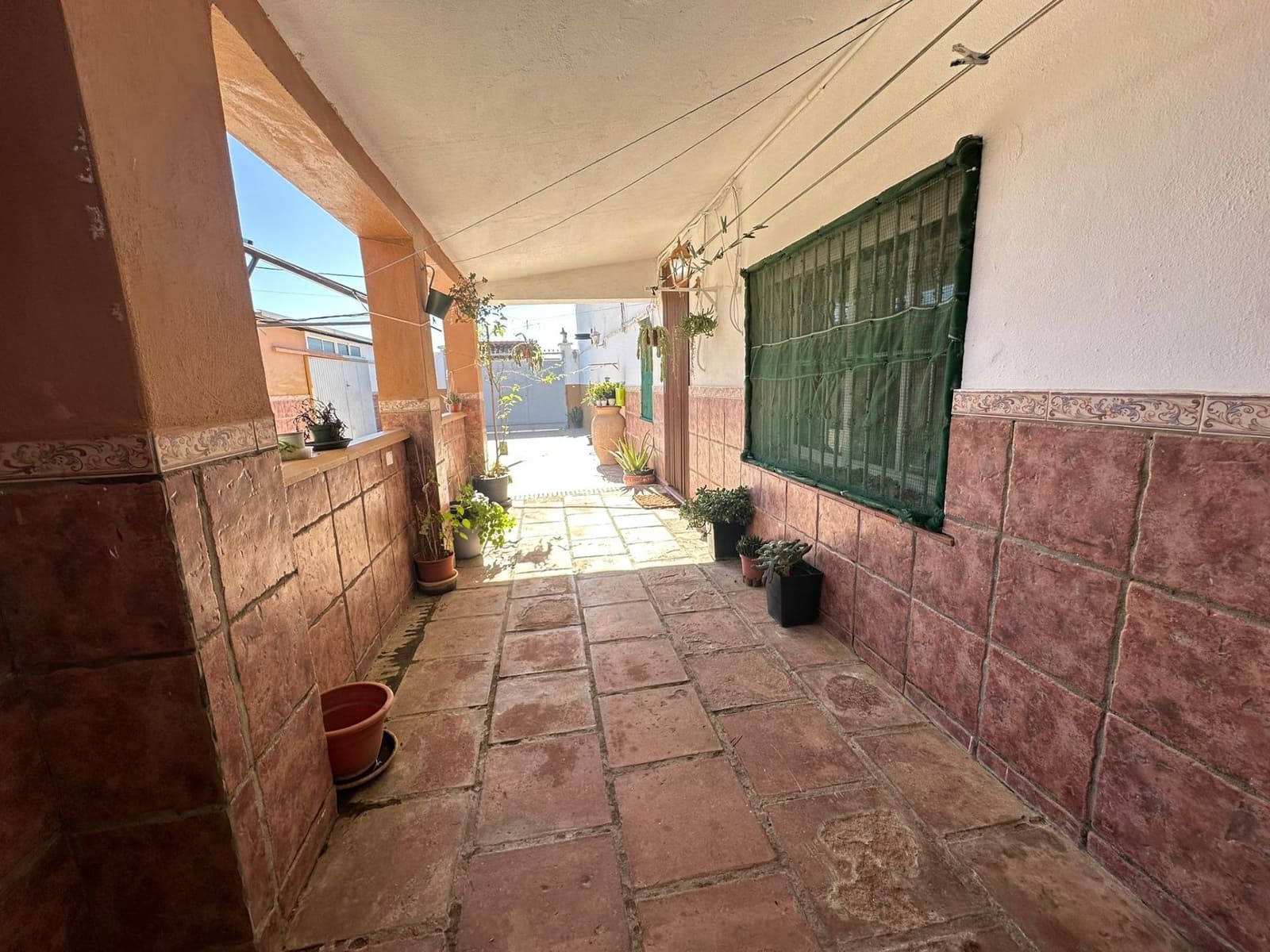 4 bedroom Finca/Country House for sale in La Linea de la Concepcion with garage - € 297,000 (Ref: 9625557)