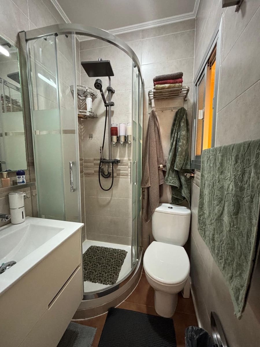 2 slaapkamer Flat te koop in Algeciras - € 99.000 (Ref: 9648101)