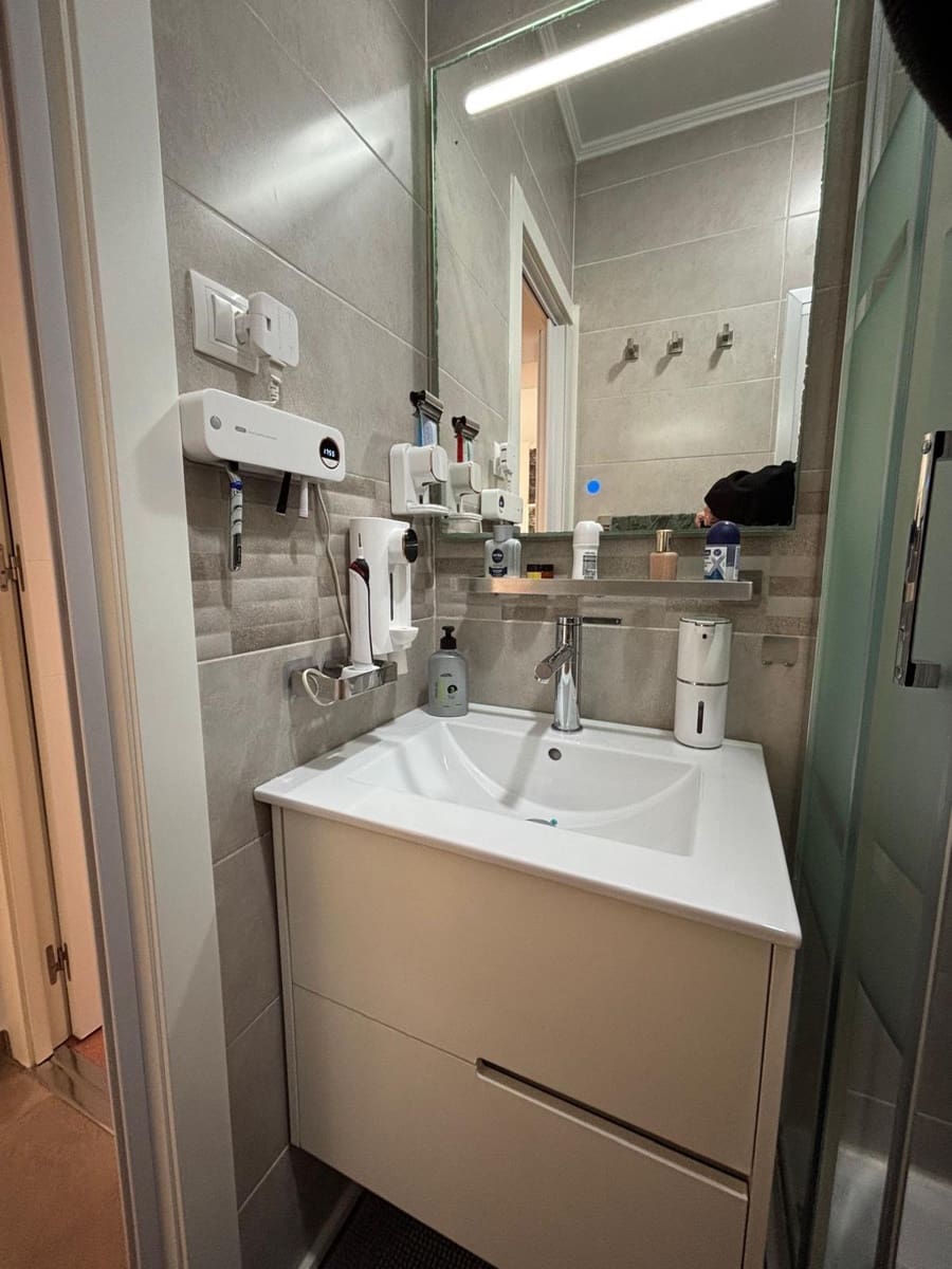 2 slaapkamer Flat te koop in Algeciras - € 99.000 (Ref: 9648101)