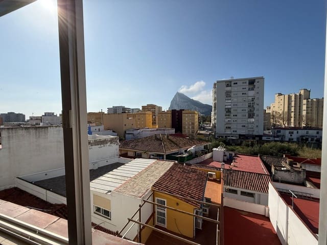 3 makuuhuone Asunto myytävänä paikassa La Línea de la Concepción - 191 000 € (Ref: 9679842)