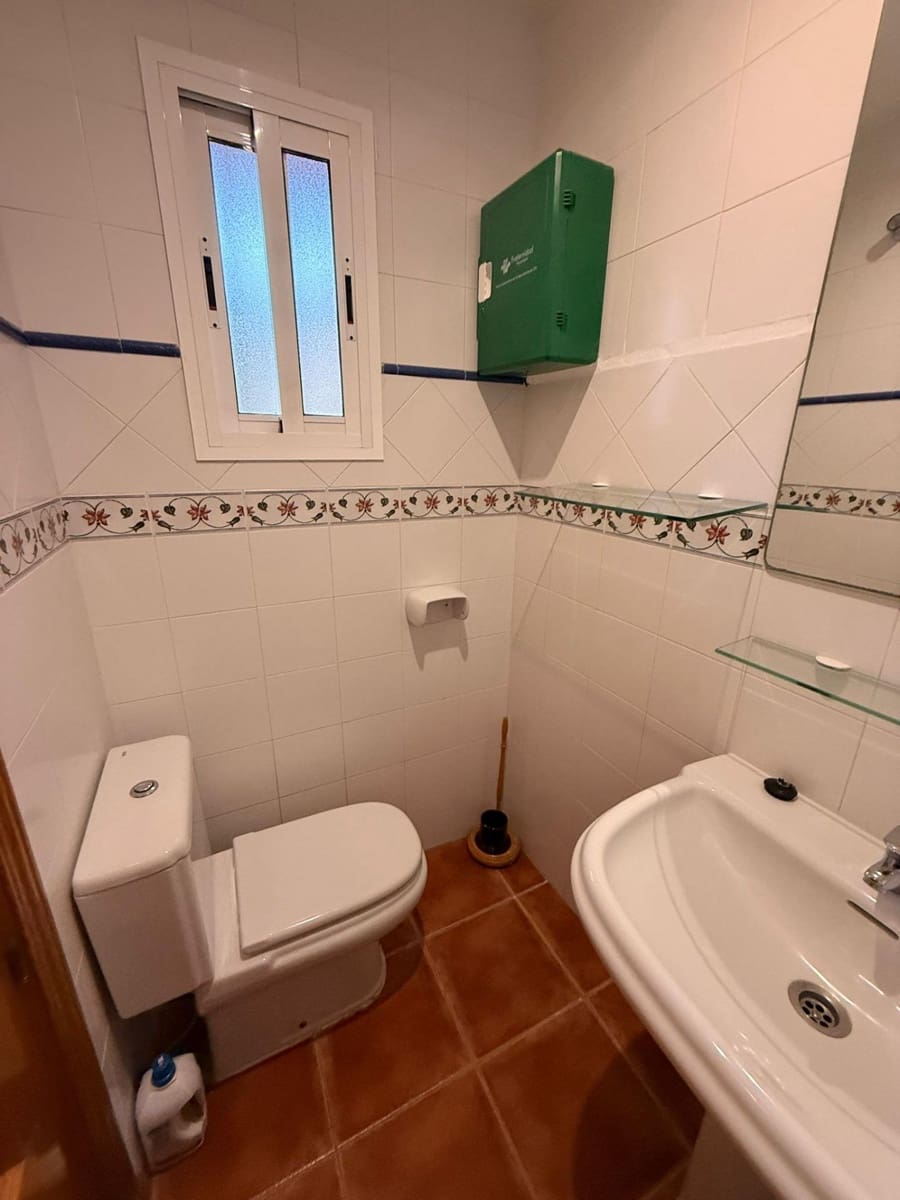 3 soveværelse Byhus til salg i Algeciras med swimmingpool - € 300.000 (Ref: 9698829)