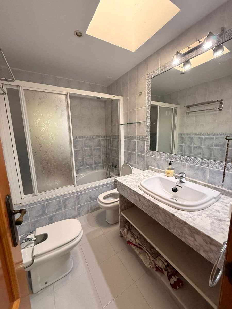 3 soveværelse Byhus til salg i Algeciras med swimmingpool - € 300.000 (Ref: 9698829)