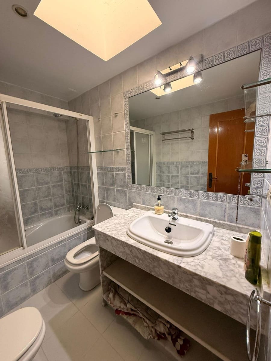 3 soveværelse Byhus til salg i Algeciras med swimmingpool - € 300.000 (Ref: 9698829)