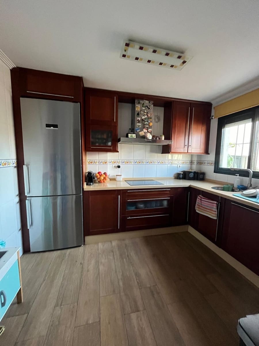 3 bedroom Terraced Villa for sale in Algeciras with pool garage - € 285,000 (Ref: 9711964)