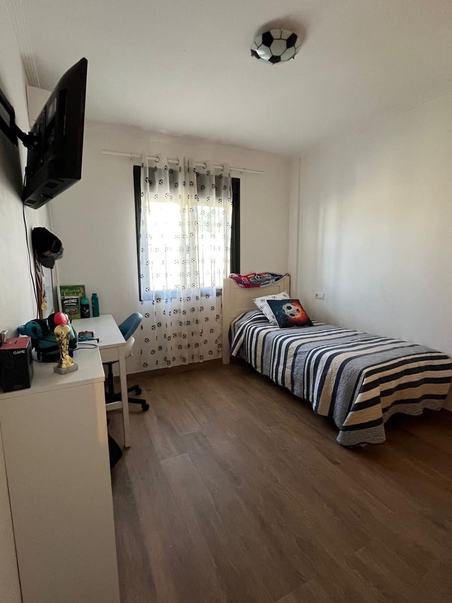 3 bedroom Terraced Villa for sale in Algeciras with pool garage - € 285,000 (Ref: 9711964)