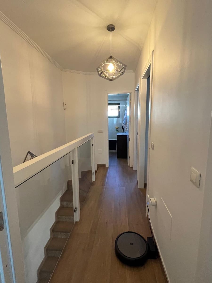 3 bedroom Terraced Villa for sale in Algeciras with pool garage - € 285,000 (Ref: 9711964)