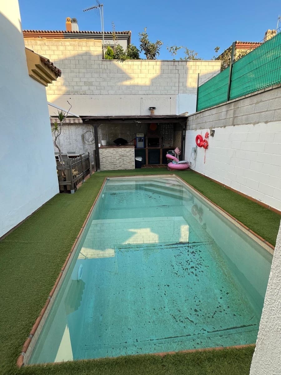 3 bedroom Terraced Villa for sale in Algeciras with pool garage - € 285,000 (Ref: 9711964)