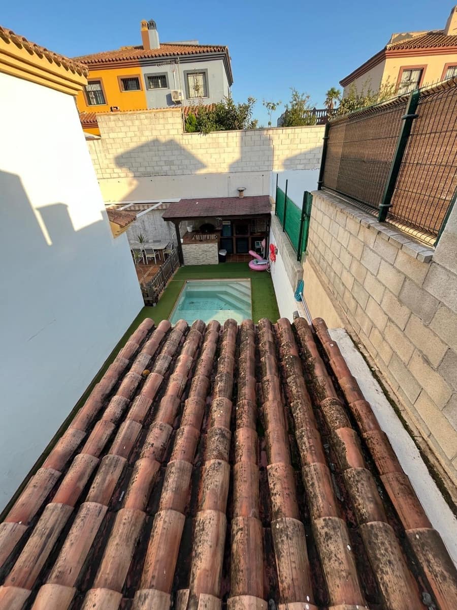 3 bedroom Terraced Villa for sale in Algeciras with pool garage - € 285,000 (Ref: 9711964)