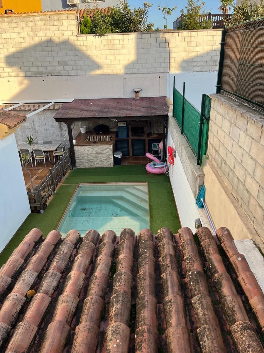 3 bedroom Terraced Villa for sale in Algeciras with pool garage - € 285,000 (Ref: 9711964)