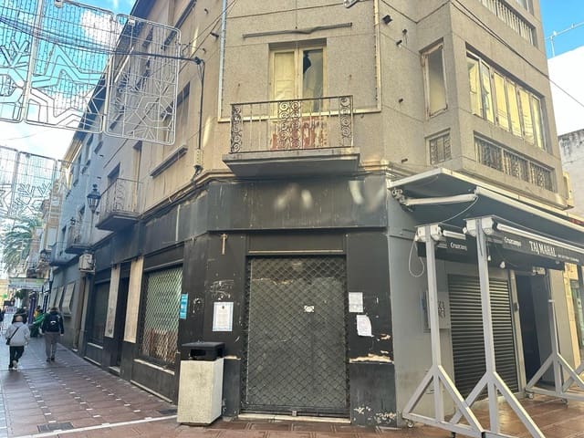 Local Commercial à vendre à La Línea de la Concepción - 1 260 000 € (Ref: 9743131)