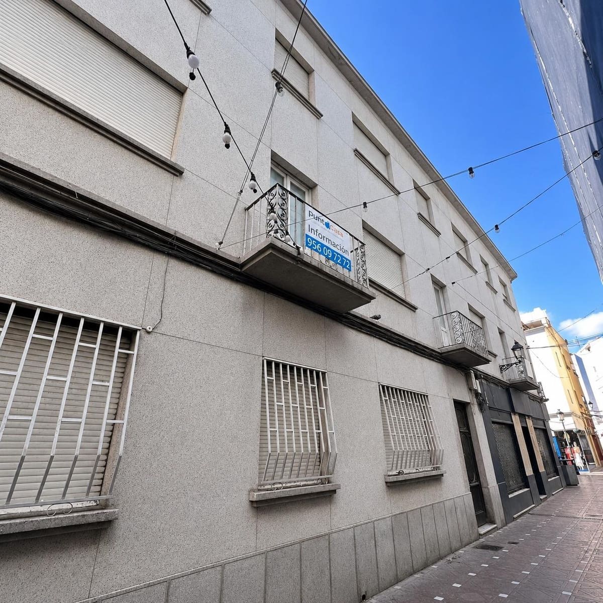 Commercial for sale in La Linea de la Concepcion - € 1,260,000 (Ref: 9743131)
