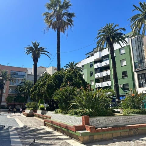 Local Commercial à vendre à La Línea de la Concepción - 1 260 000 € (Ref: 9743131)