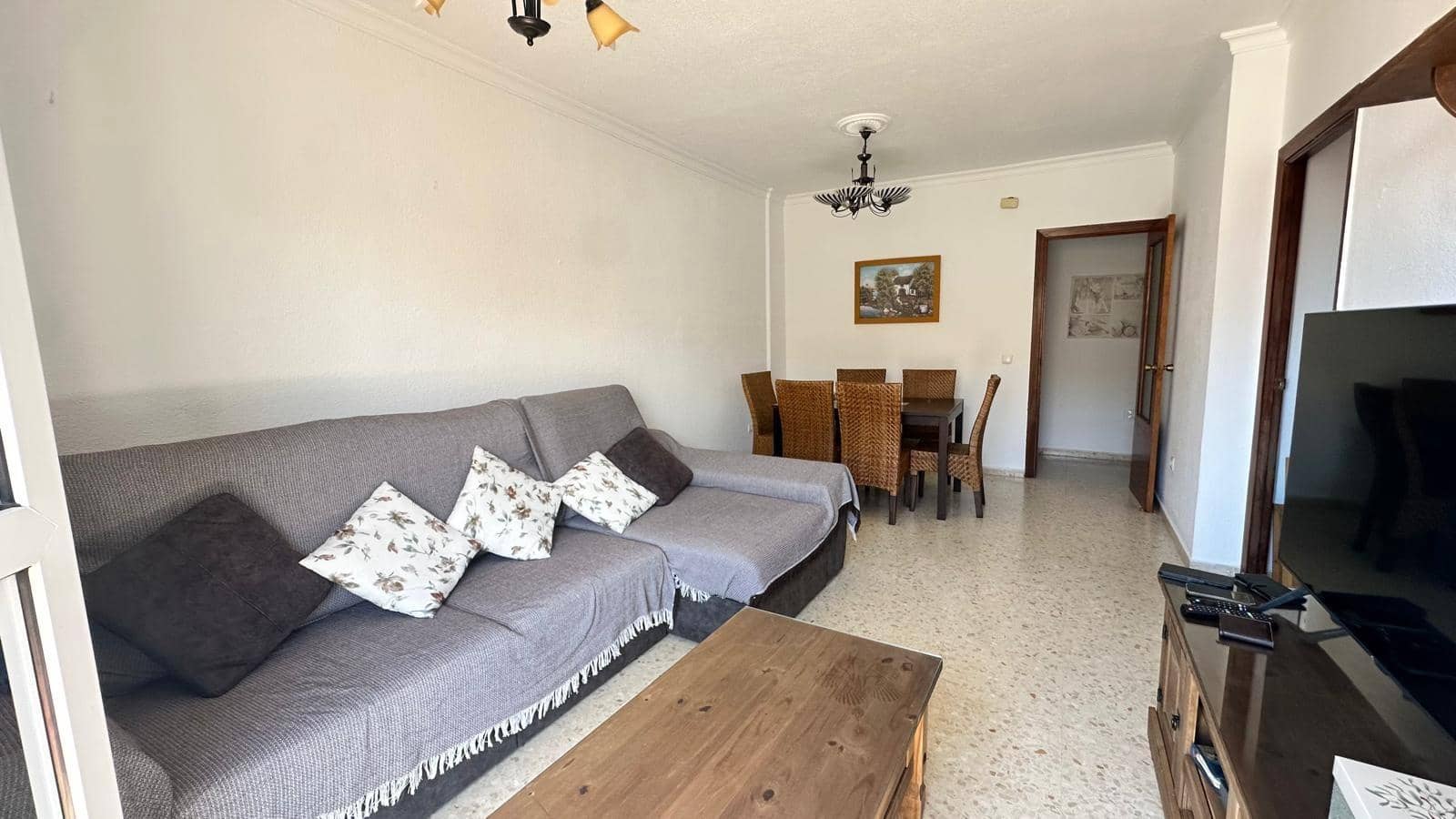 3 soverom Leilighet til salgs i La Linea de la Concepcion med garasje - € 218 000 (Ref: 9747885)