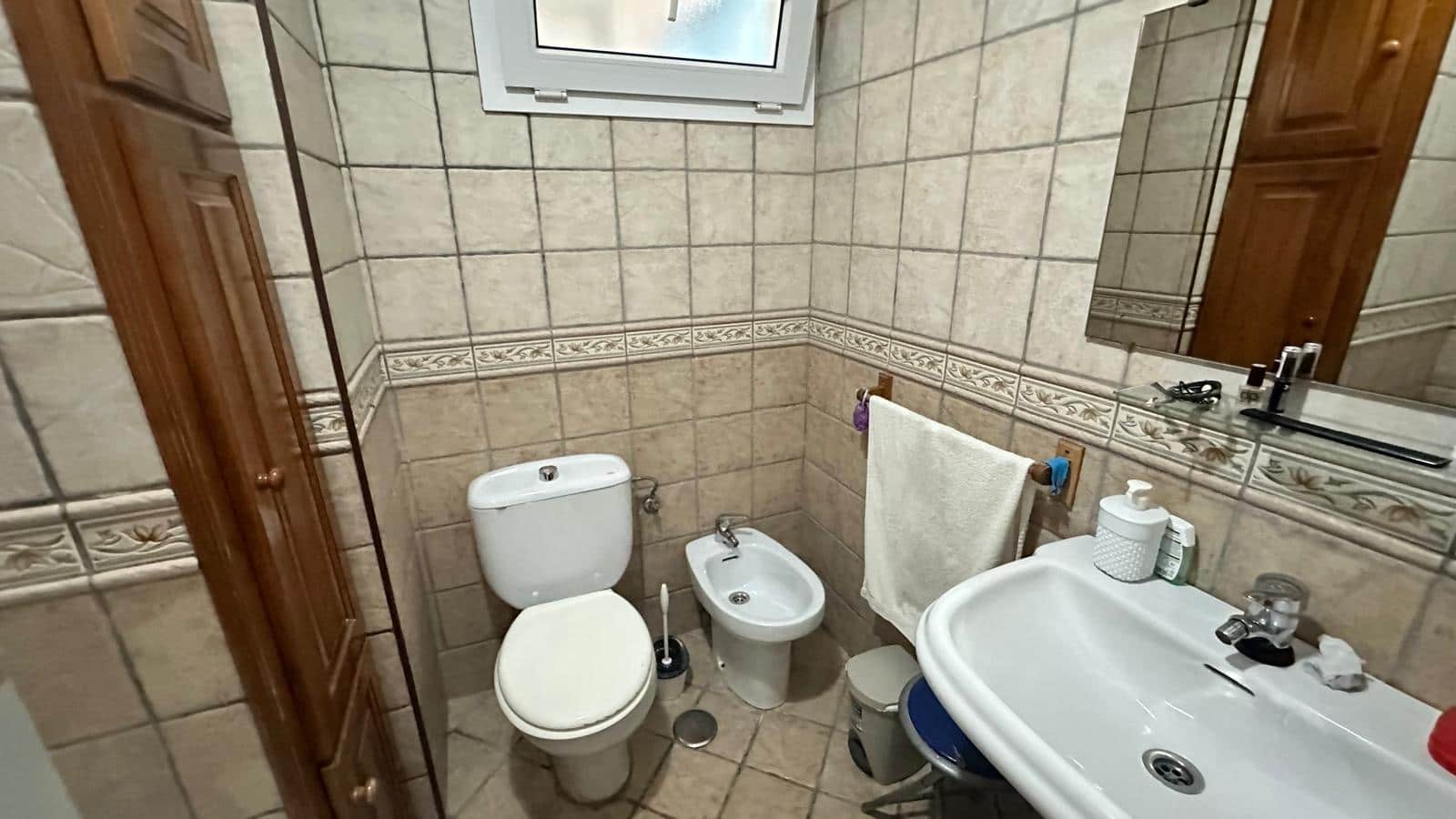 3 soverom Leilighet til salgs i La Linea de la Concepcion med garasje - € 218 000 (Ref: 9747885)