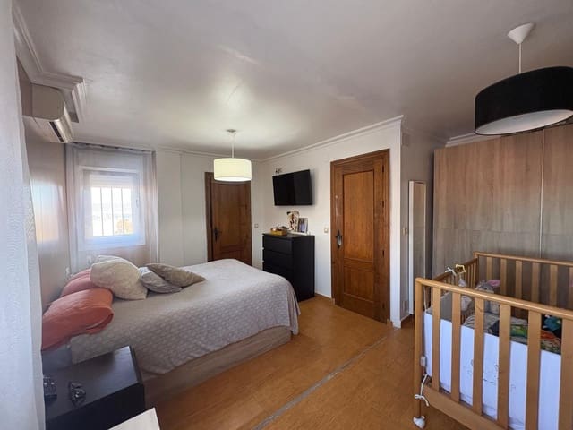 3 makuuhuone Asunto myytävänä paikassa Algeciras - 155 500 € (Ref: 9755670)