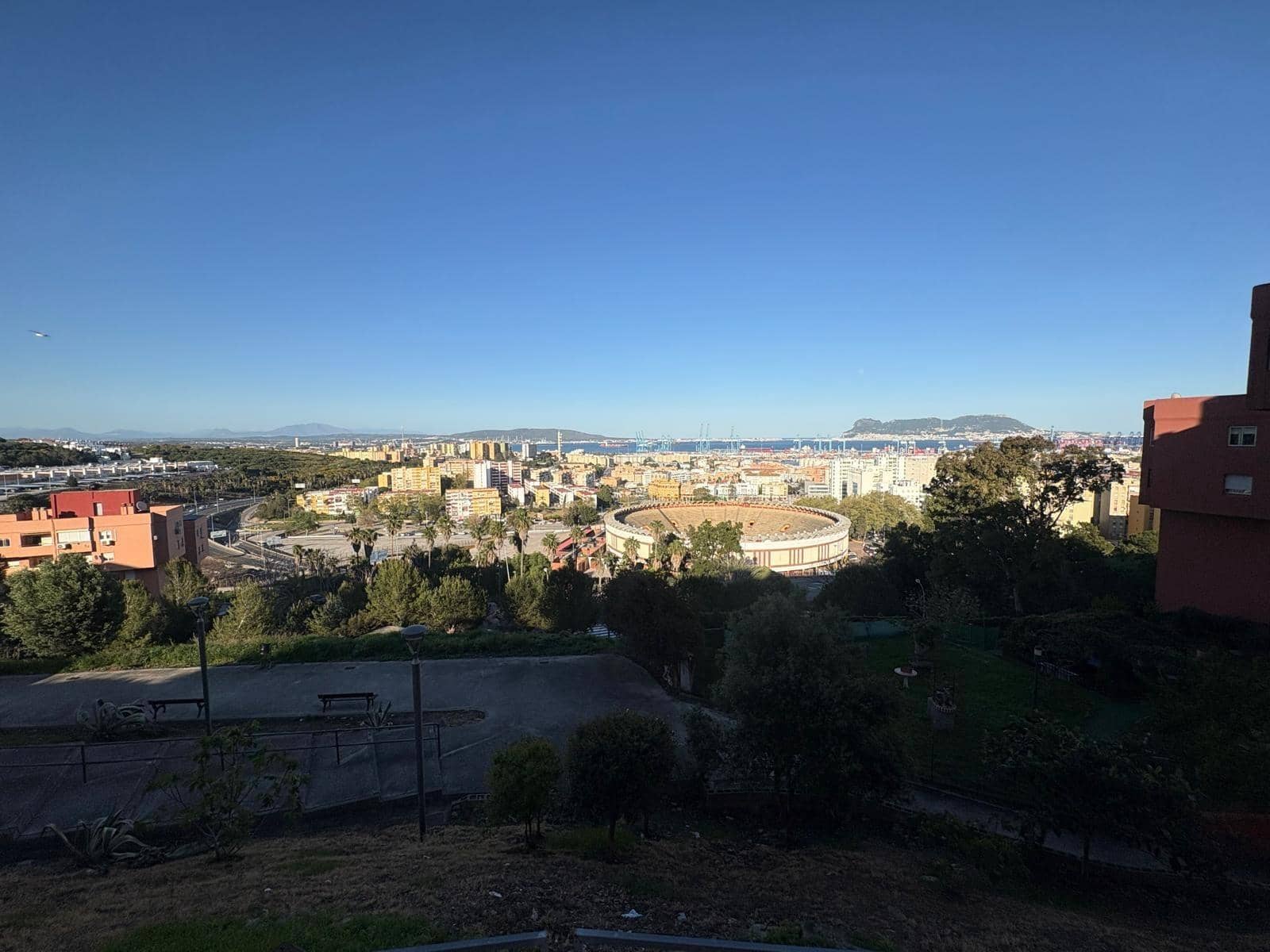 3 makuuhuone Asunto myytävänä paikassa Algeciras - 155 500 € (Ref: 9755670)